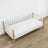 Slaapbank wit met eiken – houten poten en onderstel, close-up van details