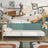 Lit blanc-chêne dans la chambre d'enfant – décoration scandinave, en bois