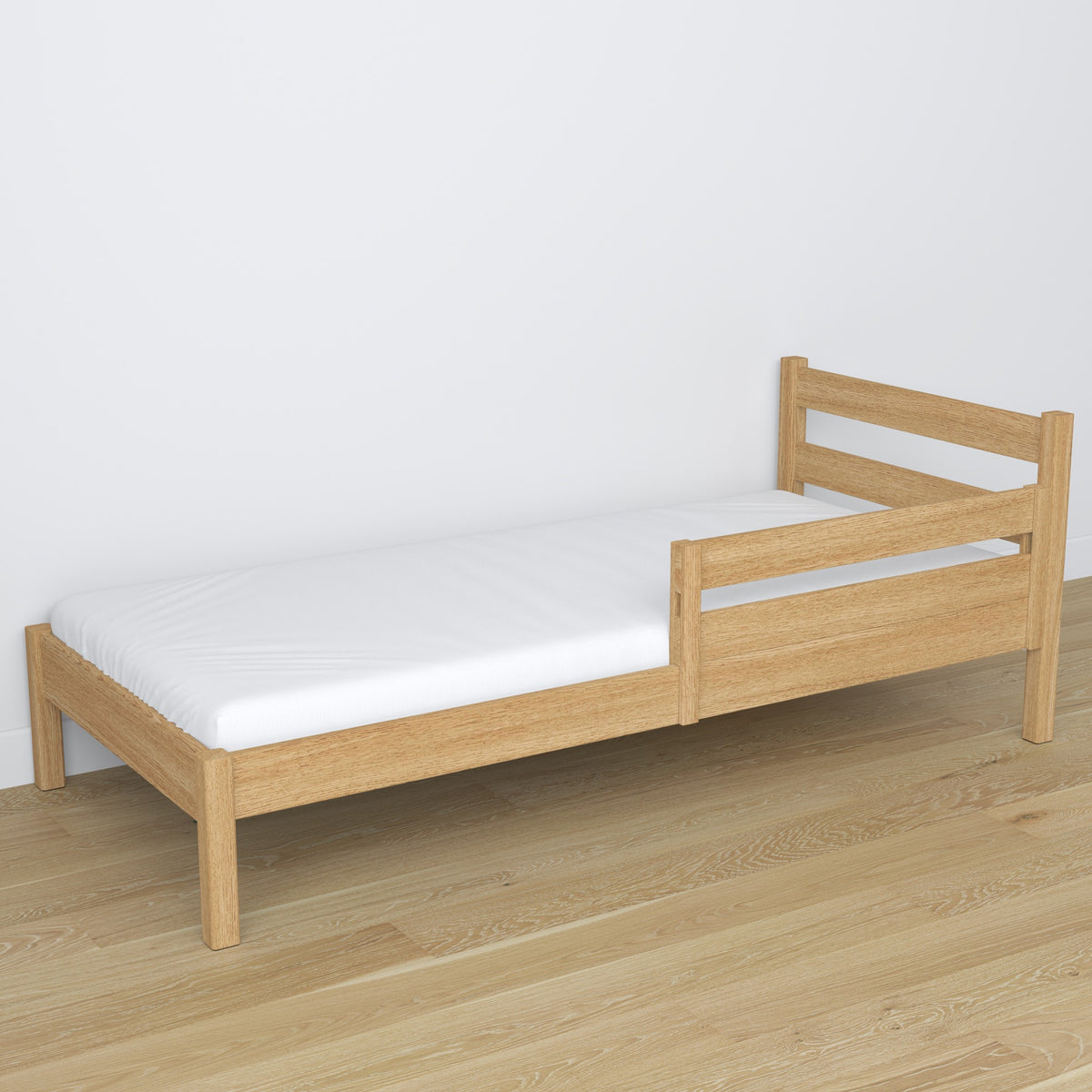 Barrière de protection en bois chêne naturel dans le lit enfant – décoration scandinave