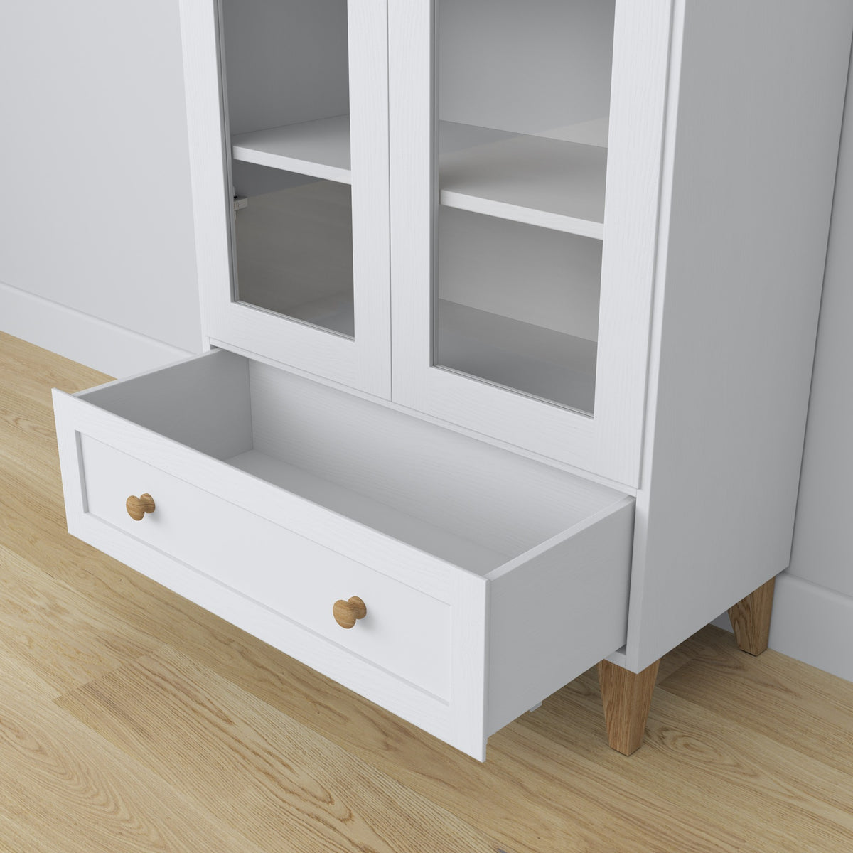 Vitrine 1S en bois blanc avec chêne – portes ouvertes, étagères i tiroir l'intérieur