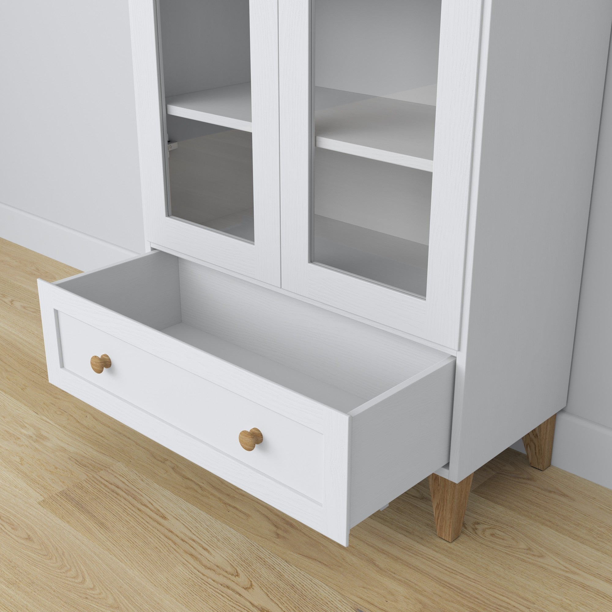 Vitrine 1S en bois blanc avec chêne – portes ouvertes, étagères i tiroir l'intérieur