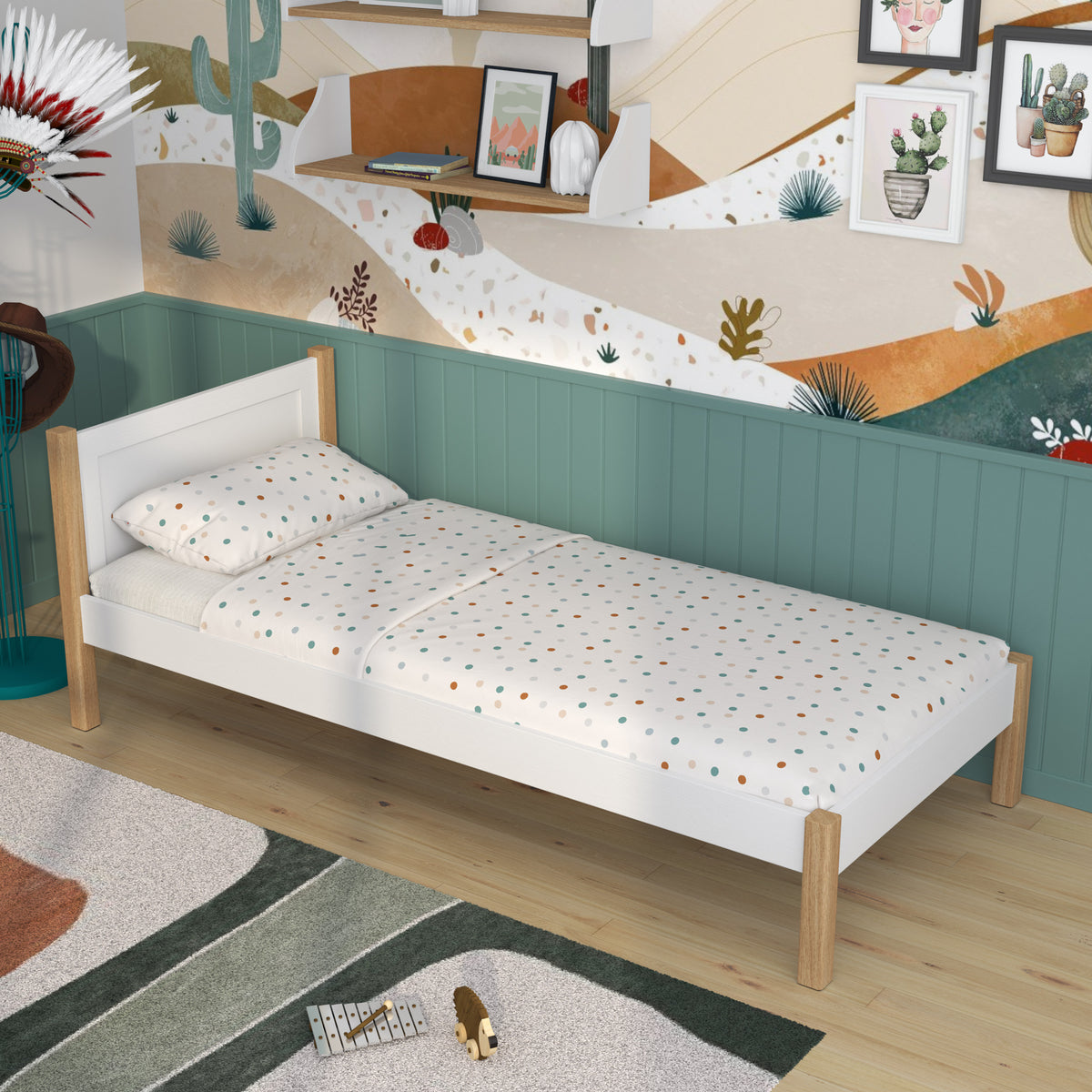 Lit simple en bois blanc-chêne – vue de côté, proportions du meuble