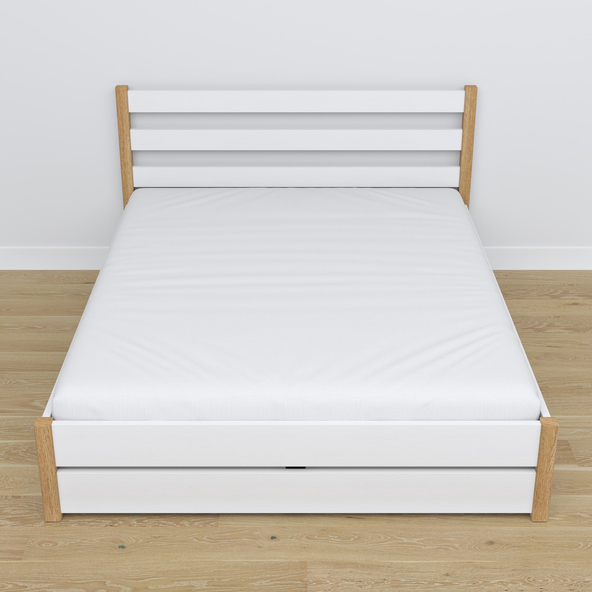 Houten tweepersoonsbed met lade wit met eiken – schuine aanzicht, scandi slaapkamer