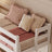 Lit mezzanine blanc – bureau en bois pod chambre, chambre d'enfant scandinave
