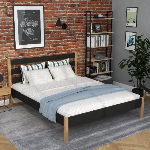 Houten tweepersoonsbed zwart-eiken in slaapkamer – styling met beddengoed, Scandinavische stijl