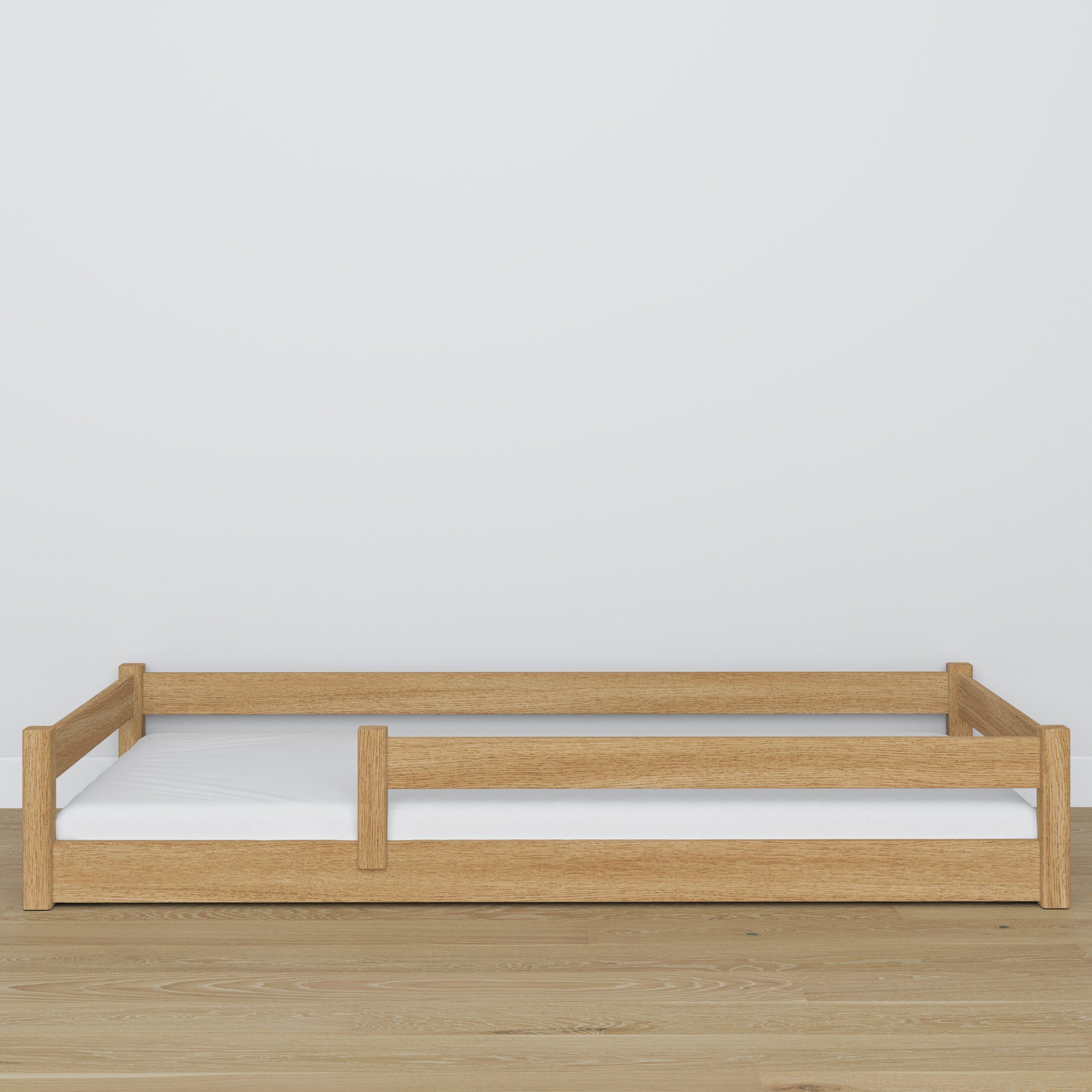 Laag bed naturel eiken in slaapkamer – Scandinavische inrichting, eikenhouten
